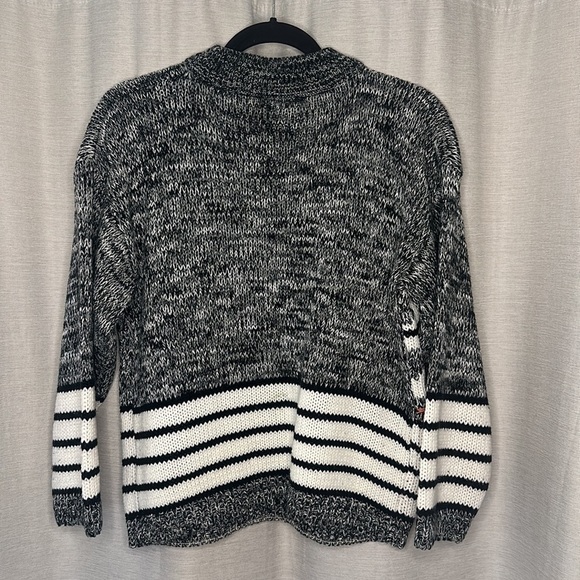 PINWHEELS VINTAGE MUSIC SWEATER (SIZE M) - Picture 7 of 9